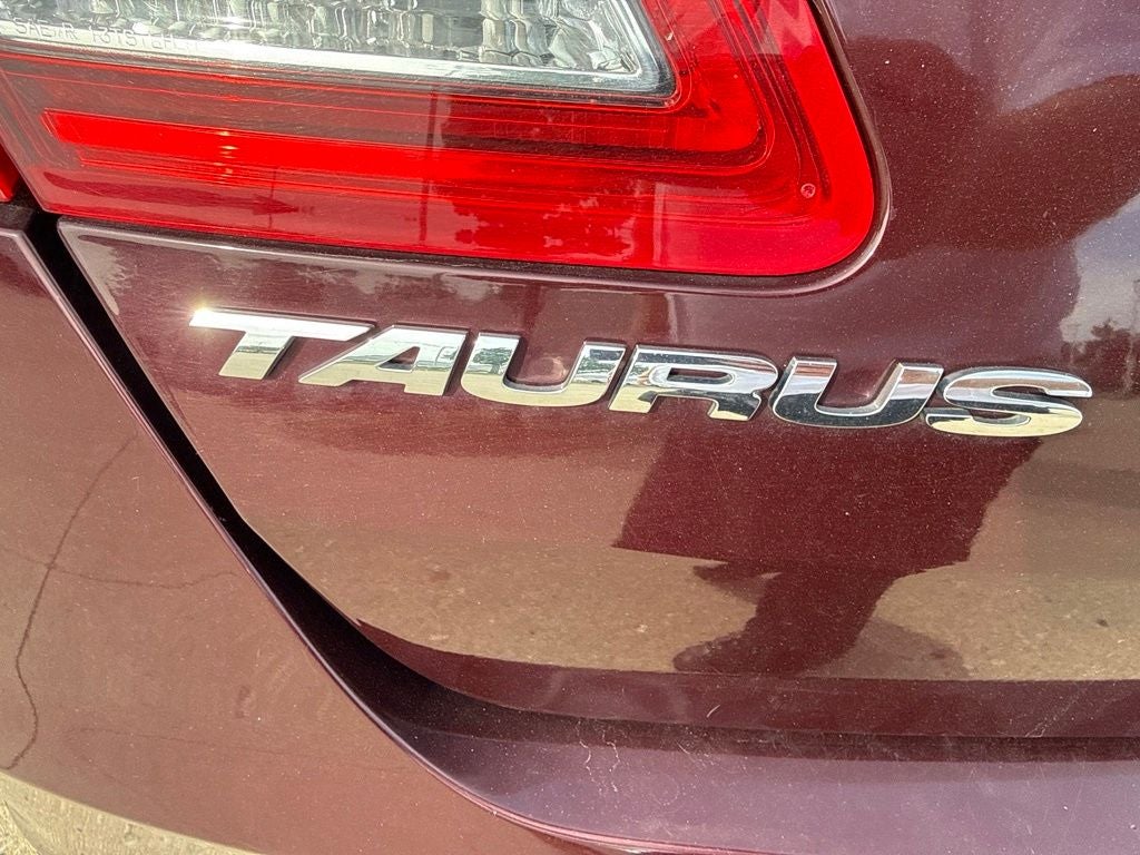 2019 Ford Taurus SEL