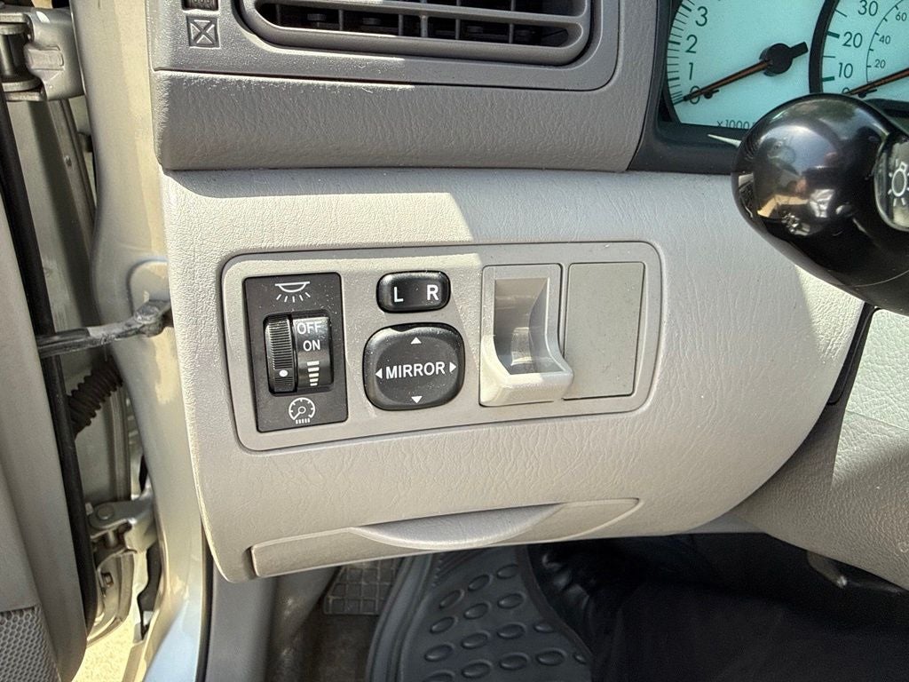 2003 Toyota Corolla LE