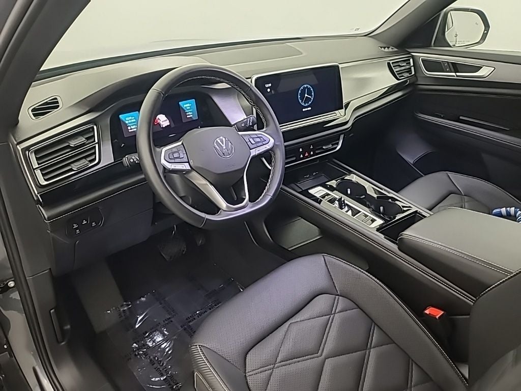 2025 Volkswagen Atlas Cross Sport 2.0T SE w/Technology