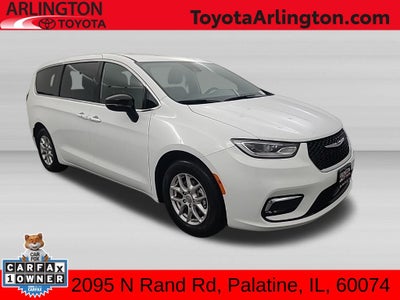 2025 Chrysler Pacifica Select