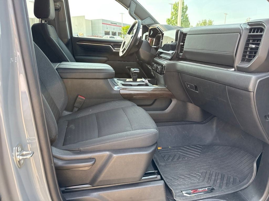 2024 Chevrolet Silverado RST
