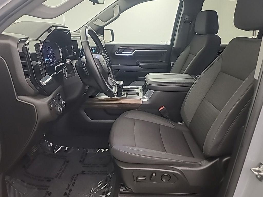 2024 Chevrolet Silverado RST