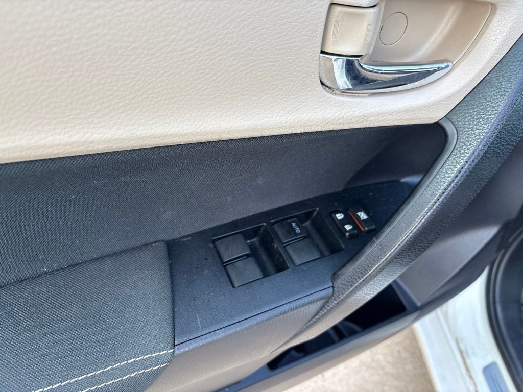 2016 Toyota Corolla LE Plus