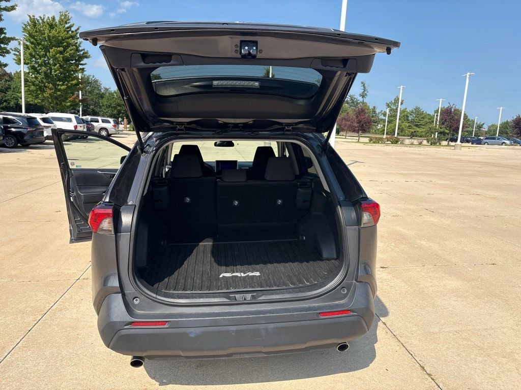 2025 Toyota RAV4 LE