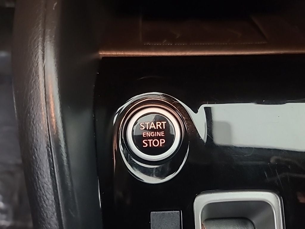 2024 Nissan Versa 1.6 SR