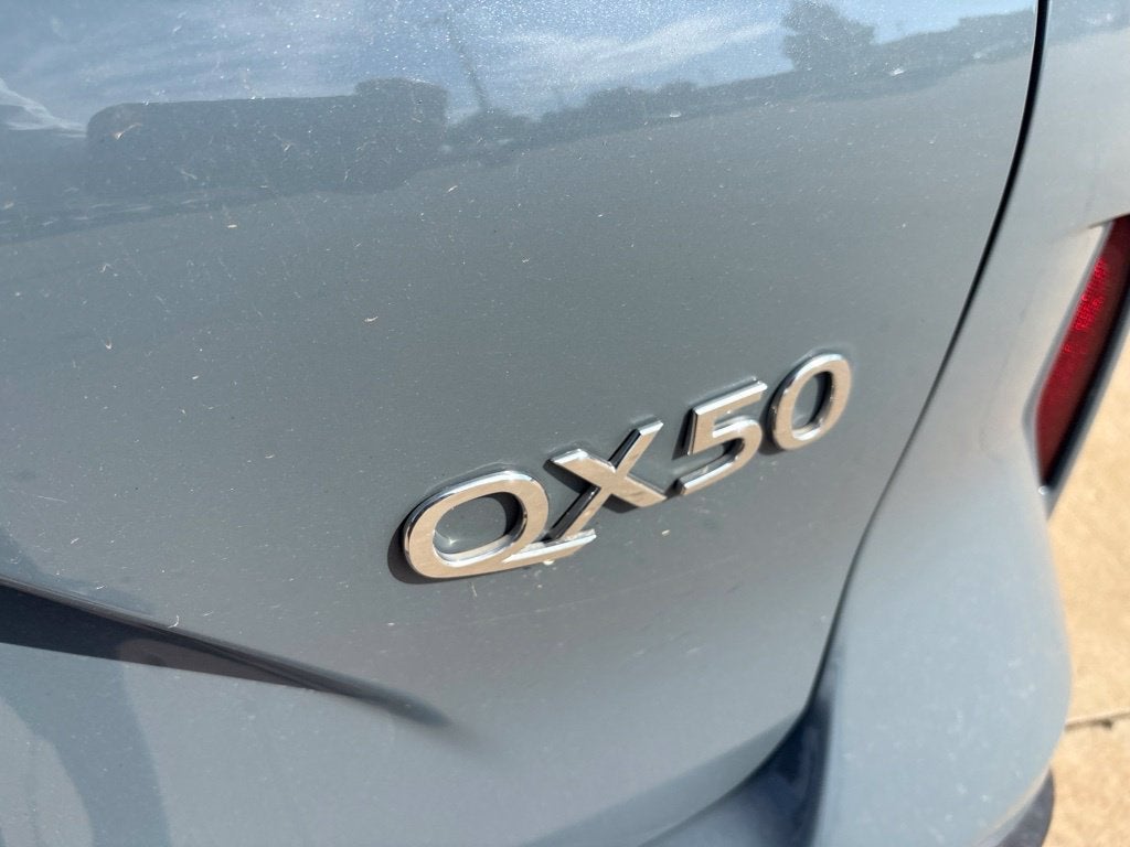 2022 INFINITI QX50 LUXE
