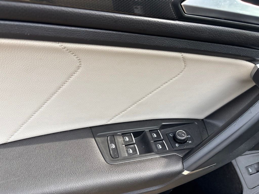 2018 Volkswagen Tiguan 2.0T SEL Premium