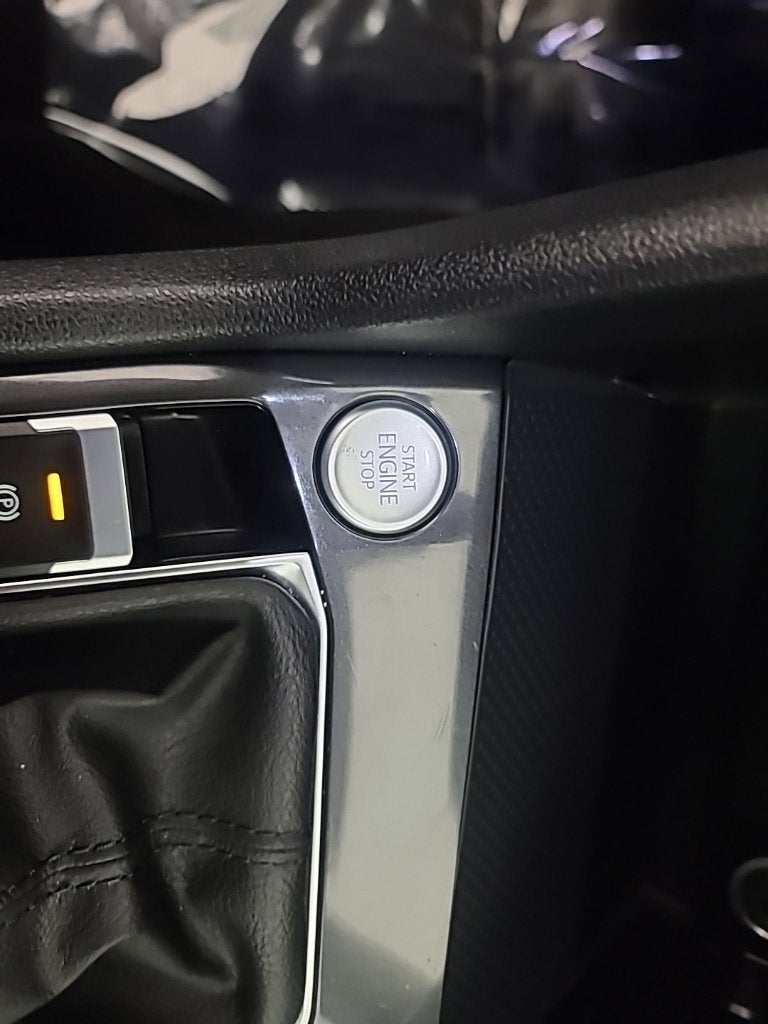 2024 Volkswagen Tiguan 2.0T Wolfsburg Edition