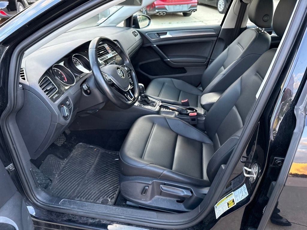 2018 Volkswagen Golf SportWagen SE