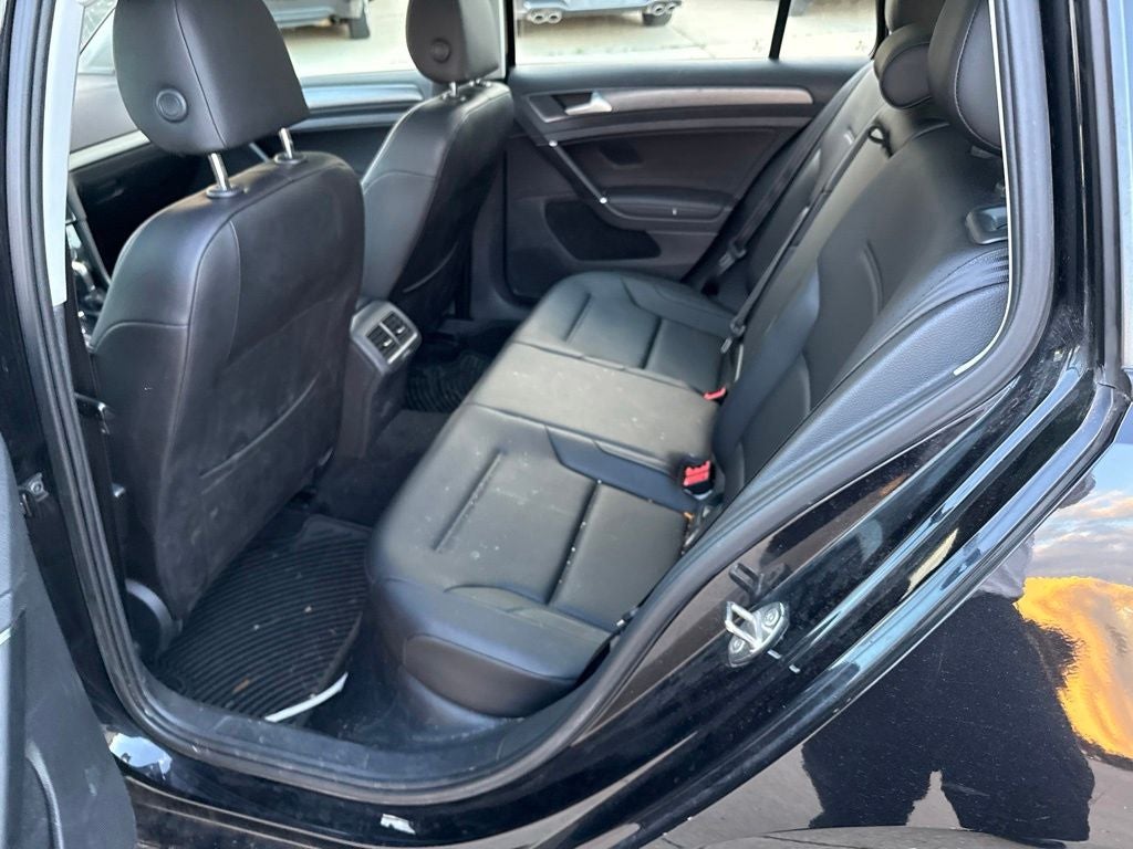 2018 Volkswagen Golf SportWagen SE