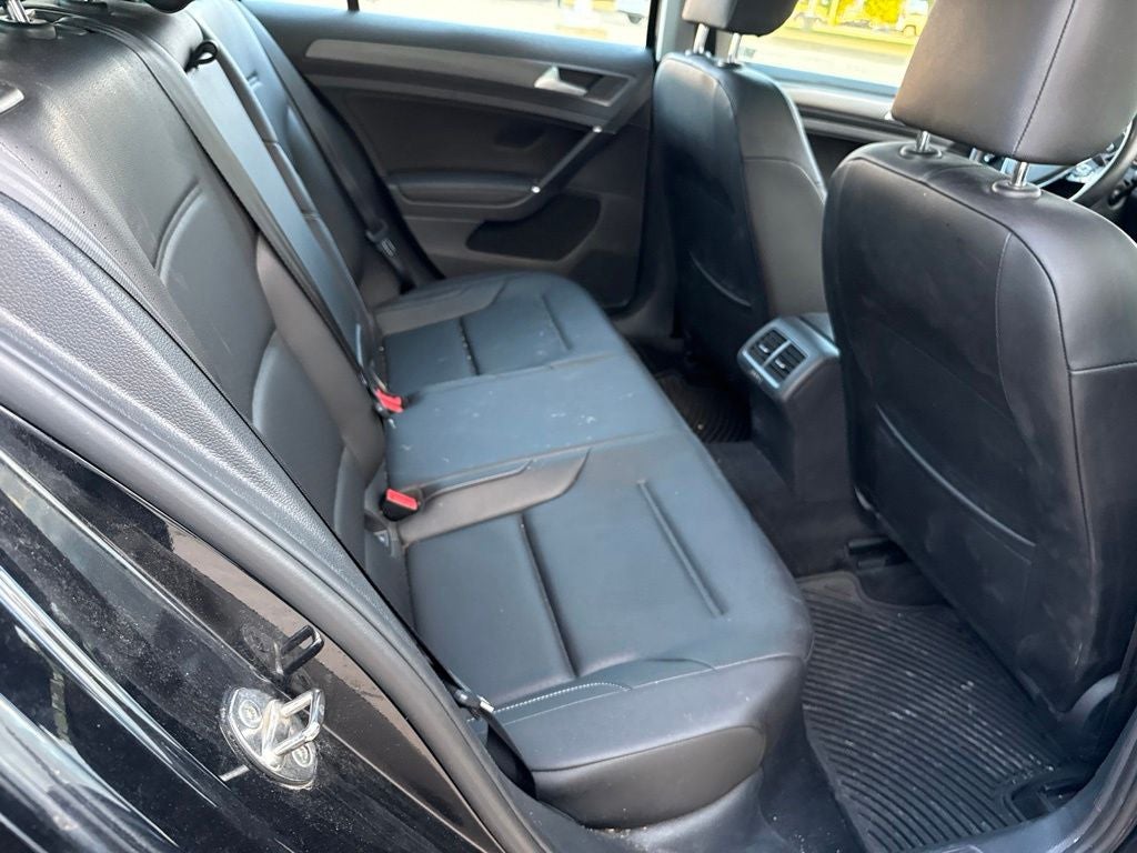 2018 Volkswagen Golf SportWagen SE