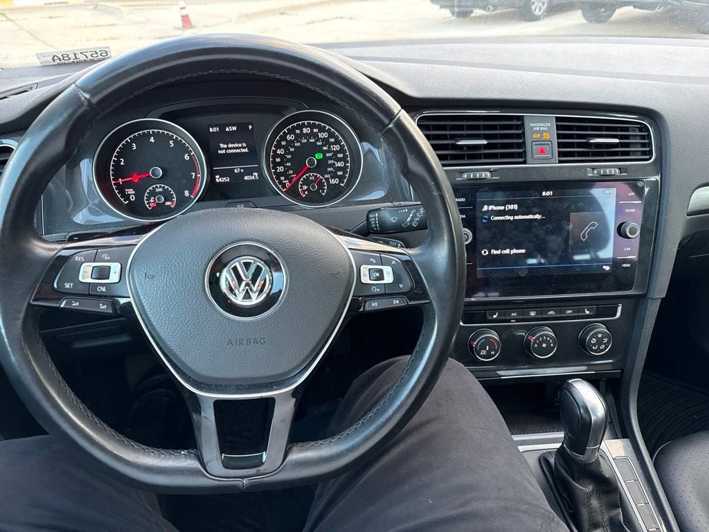 2018 Volkswagen Golf SportWagen SE