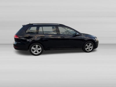 2018 Volkswagen Golf SportWagen SE