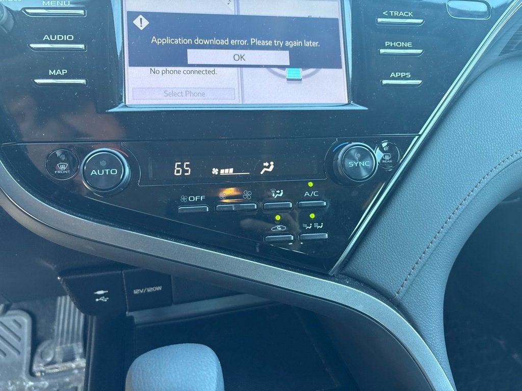 2019 Toyota Camry Hybrid LE