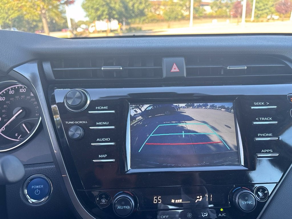 2019 Toyota Camry Hybrid LE