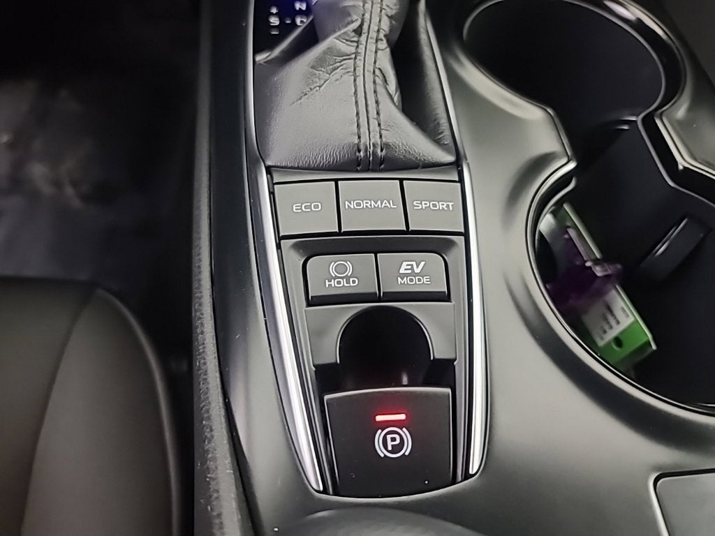 2019 Toyota Camry Hybrid LE