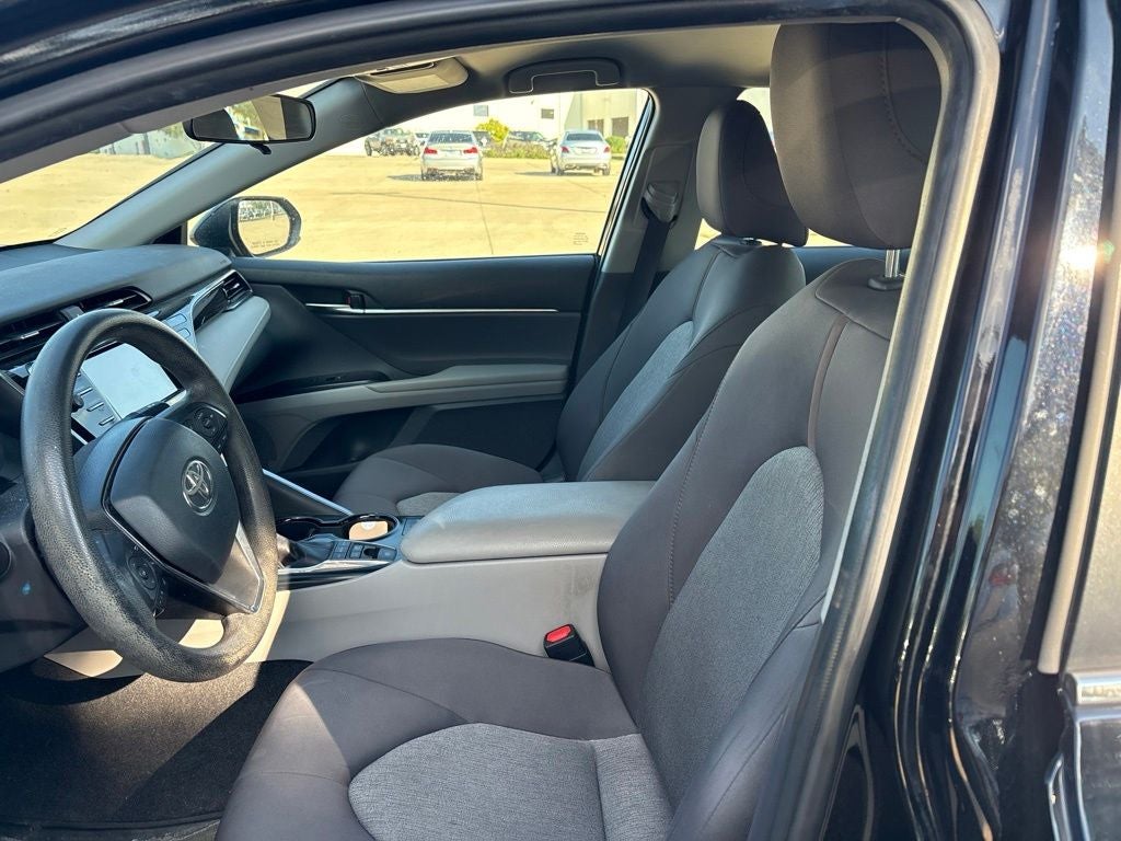2019 Toyota Camry Hybrid LE