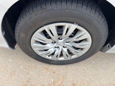 2014 Toyota CAMRY LE