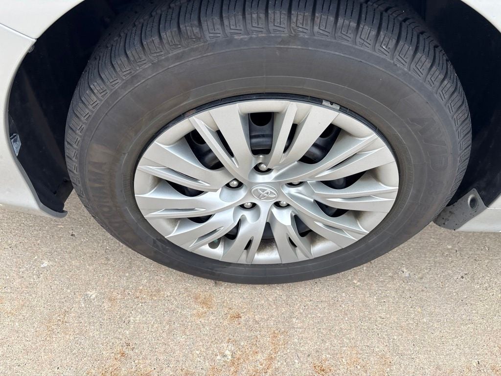 2014 Toyota CAMRY LE