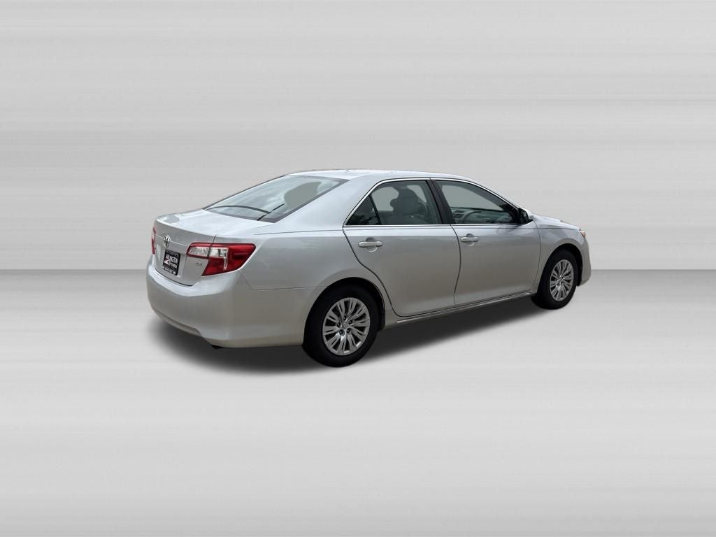2014 Toyota CAMRY LE