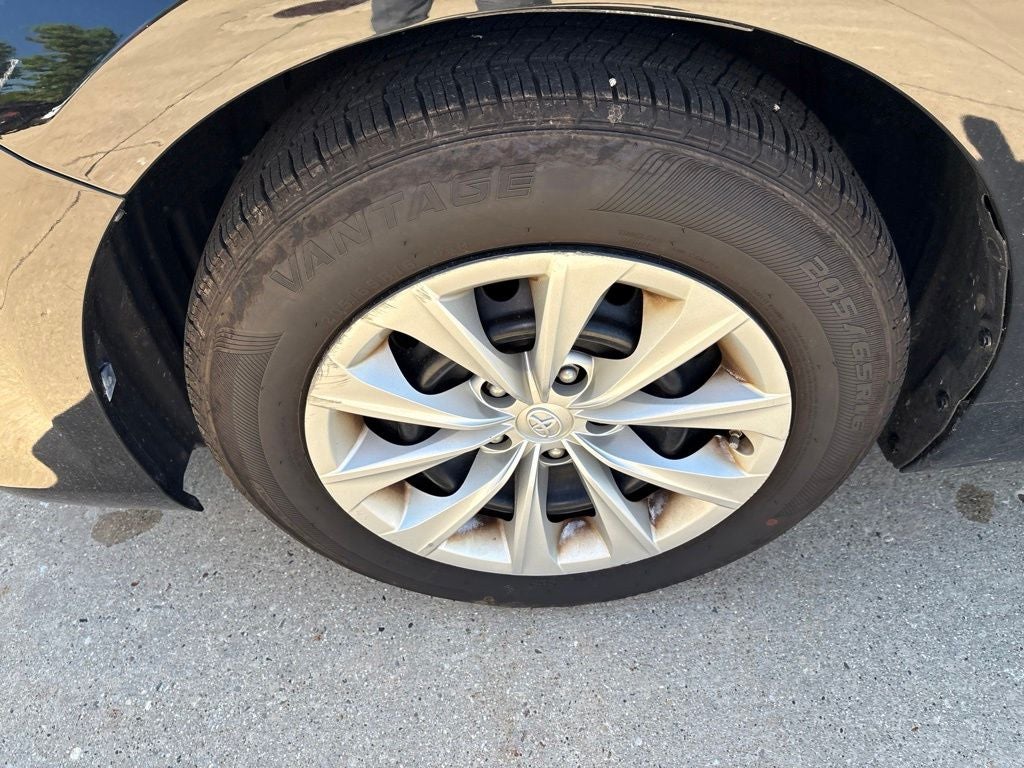 2015 Toyota CAMRY LE