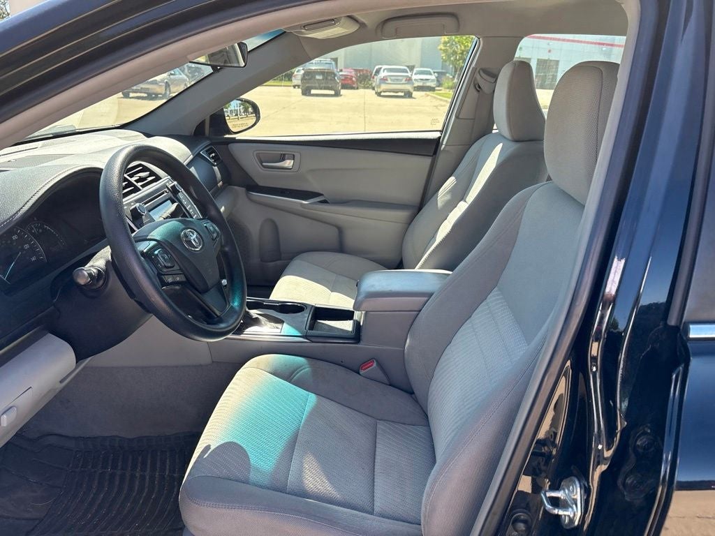 2015 Toyota CAMRY LE