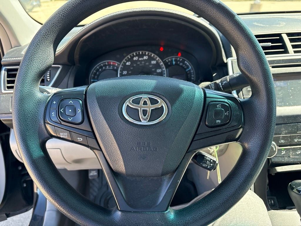 2015 Toyota CAMRY LE