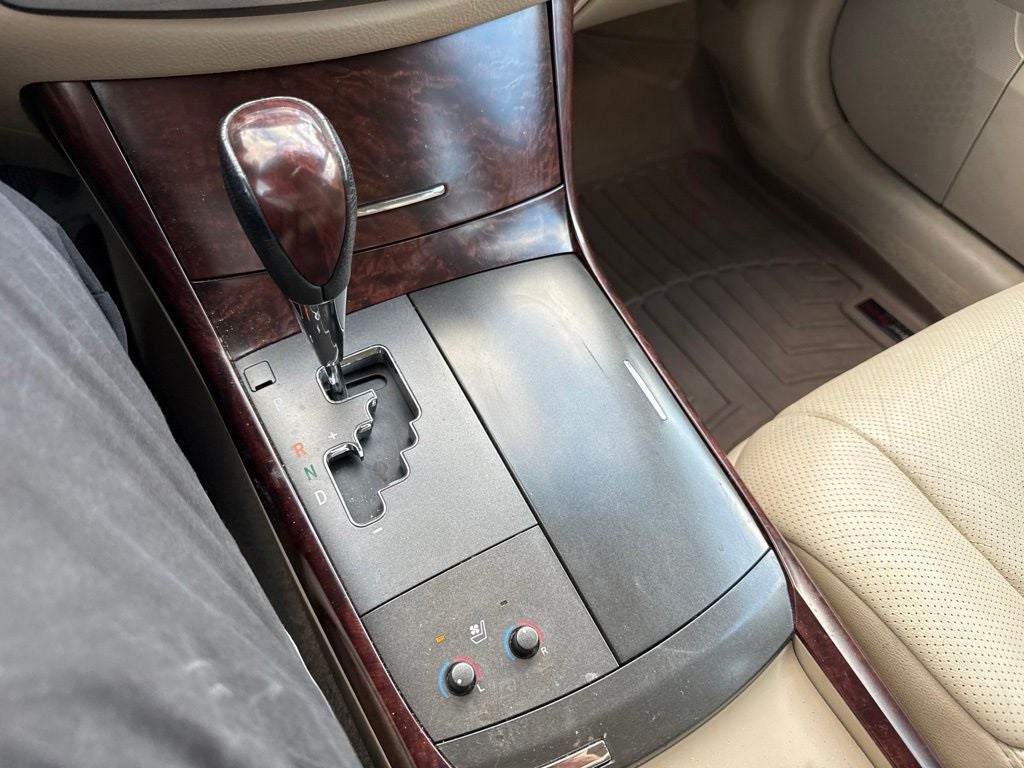 2011 Toyota AVALON Limited