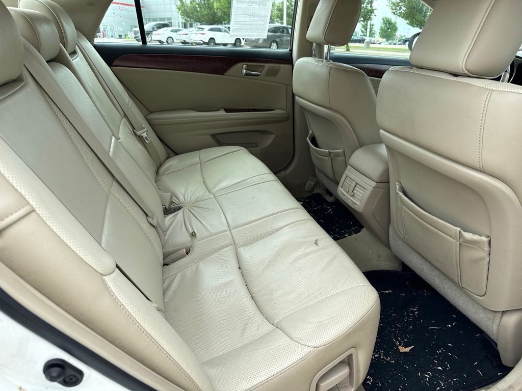 2011 Toyota AVALON Limited