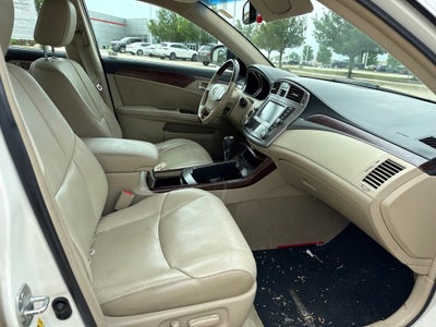 2011 Toyota AVALON Limited