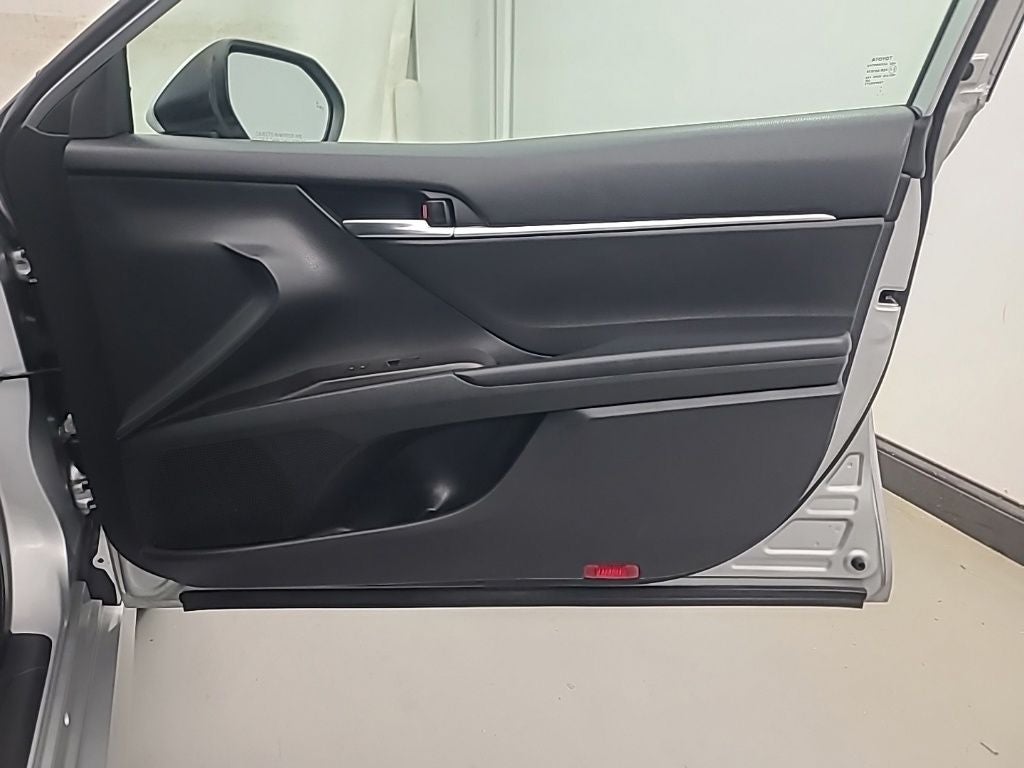 2021 Toyota Camry Hybrid LE