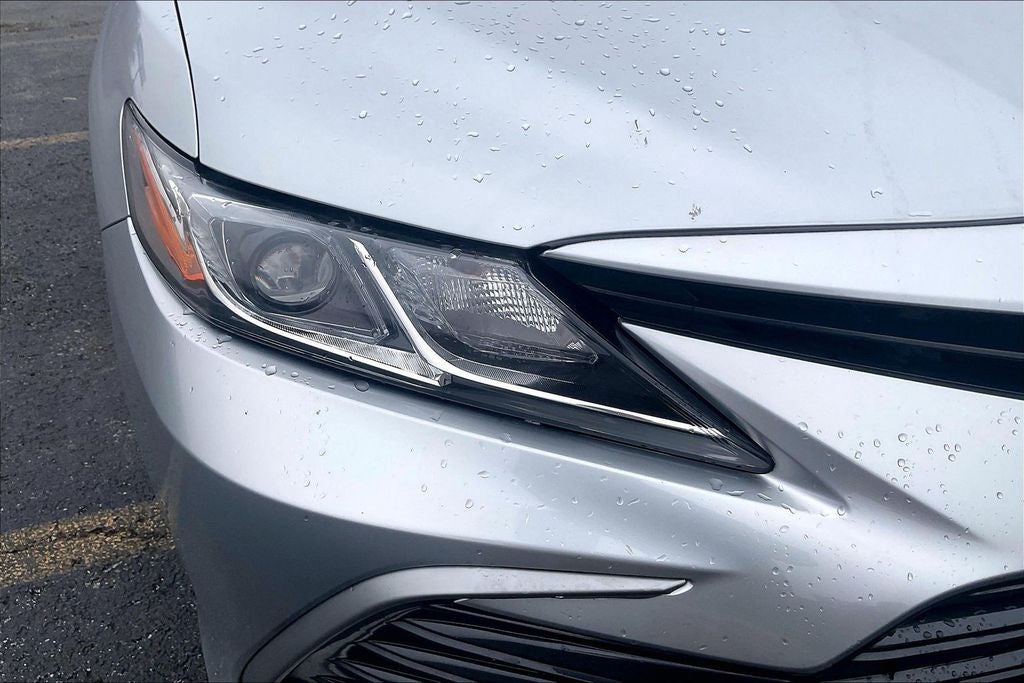 2021 Toyota Camry Hybrid LE