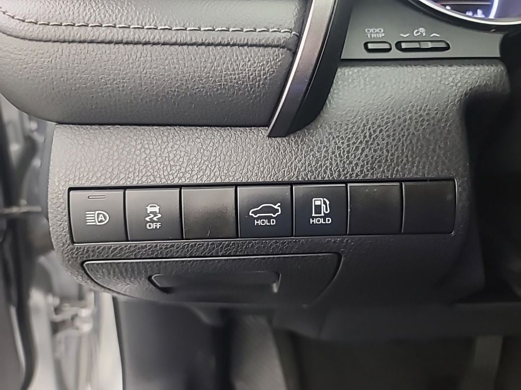 2021 Toyota Camry Hybrid LE