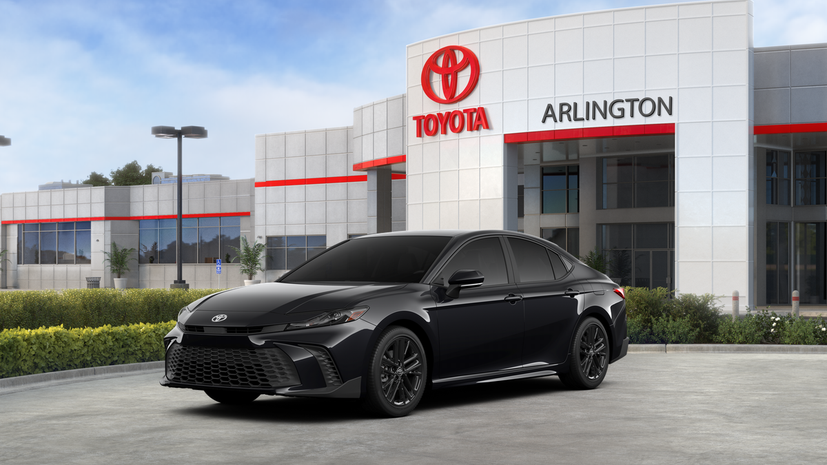 2026 Toyota Camry SE Hybrid's photo