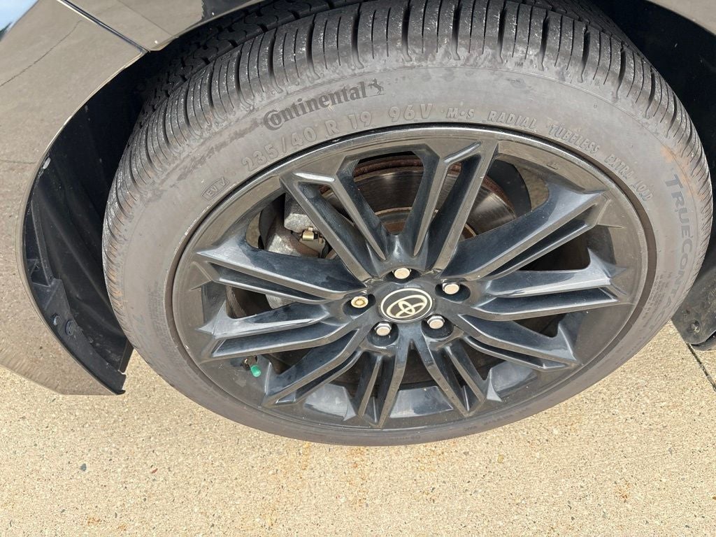 2022 Toyota Avalon Hybrid XSE