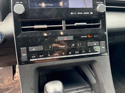 2022 Toyota Avalon Hybrid XSE