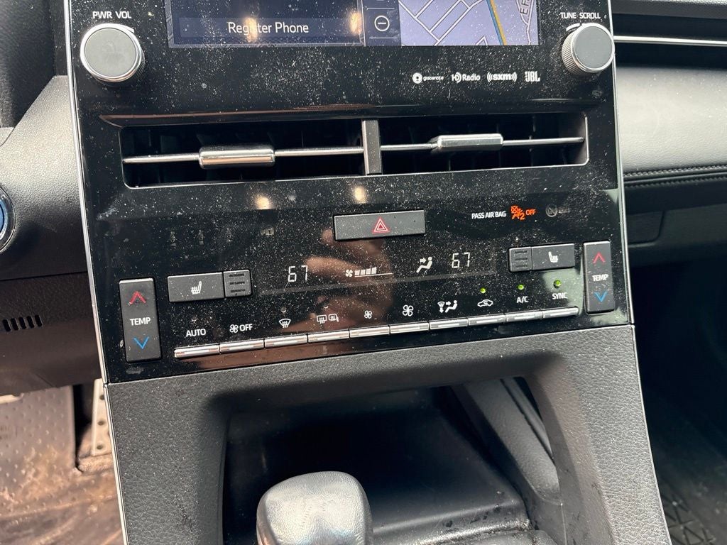 2022 Toyota Avalon Hybrid XSE