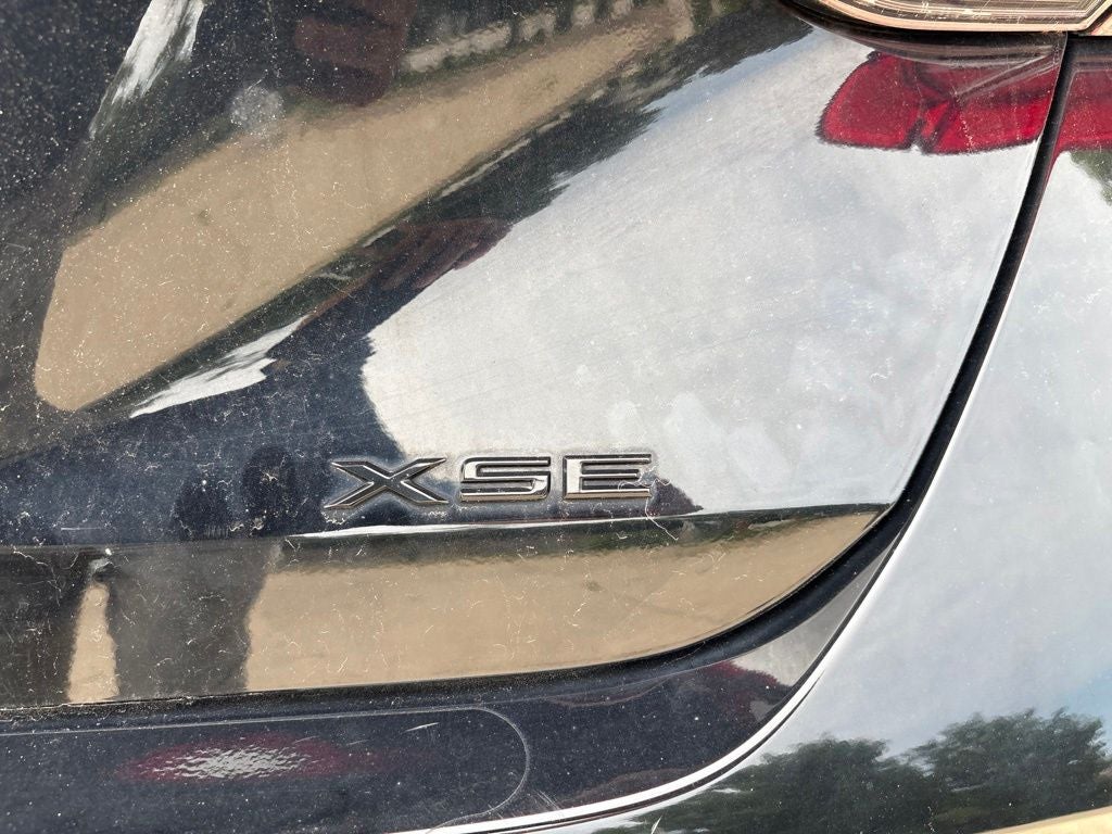 2022 Toyota Avalon Hybrid XSE