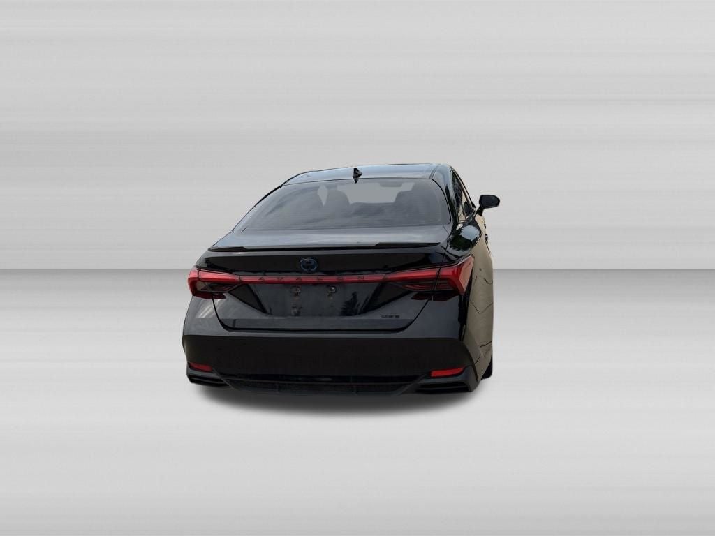 2022 Toyota Avalon Hybrid XSE