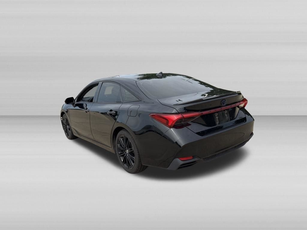 2022 Toyota Avalon Hybrid XSE