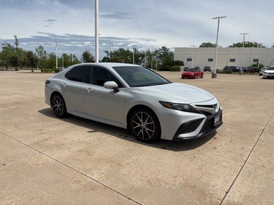 2024 Toyota CAMRY SE
