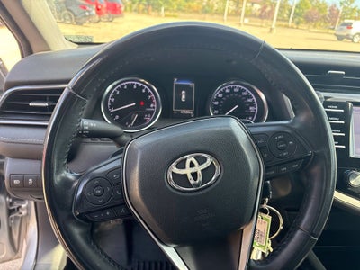 2020 Toyota Camry SE