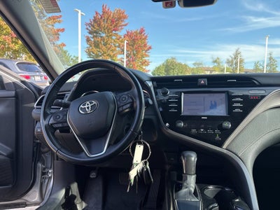 2020 Toyota Camry SE