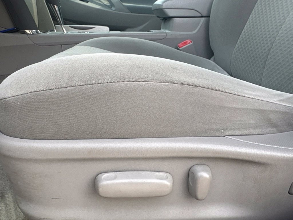 2009 Toyota CAMRY LE