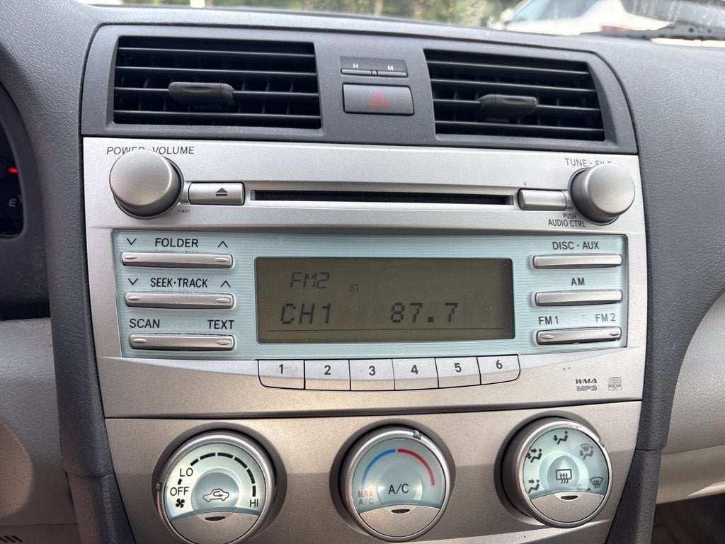 2009 Toyota CAMRY LE