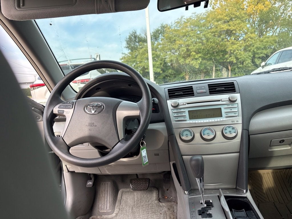 2009 Toyota CAMRY LE