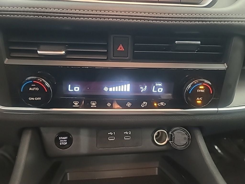 2025 Nissan Rogue SV