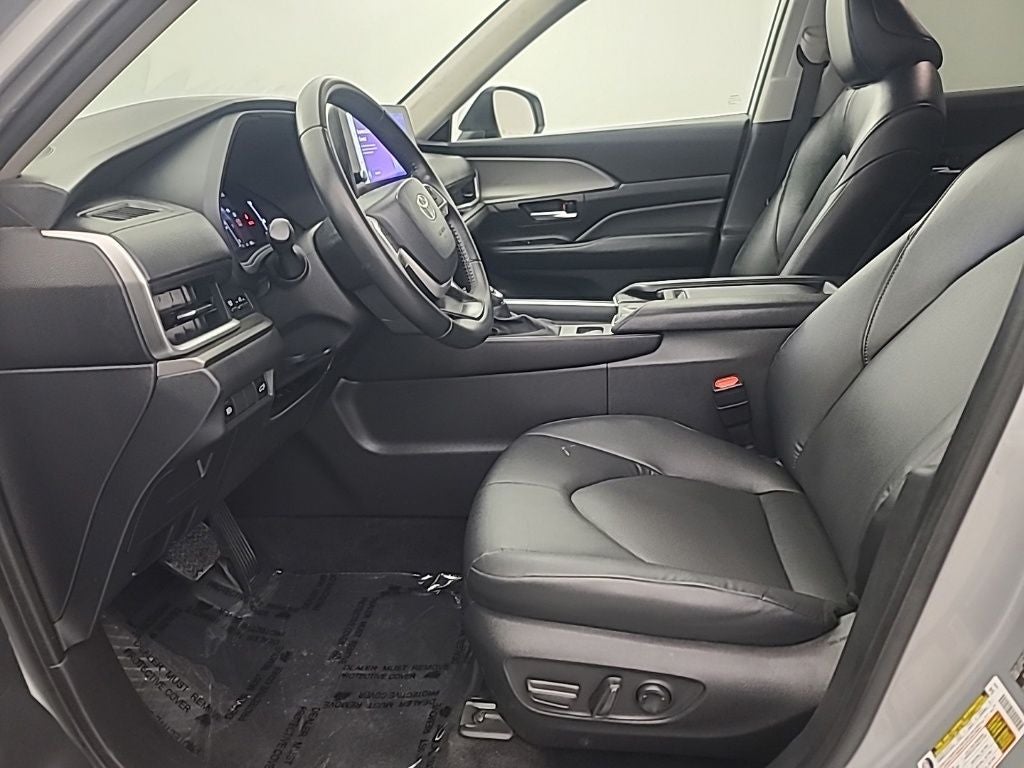 2025 Toyota Grand Highlander XLE
