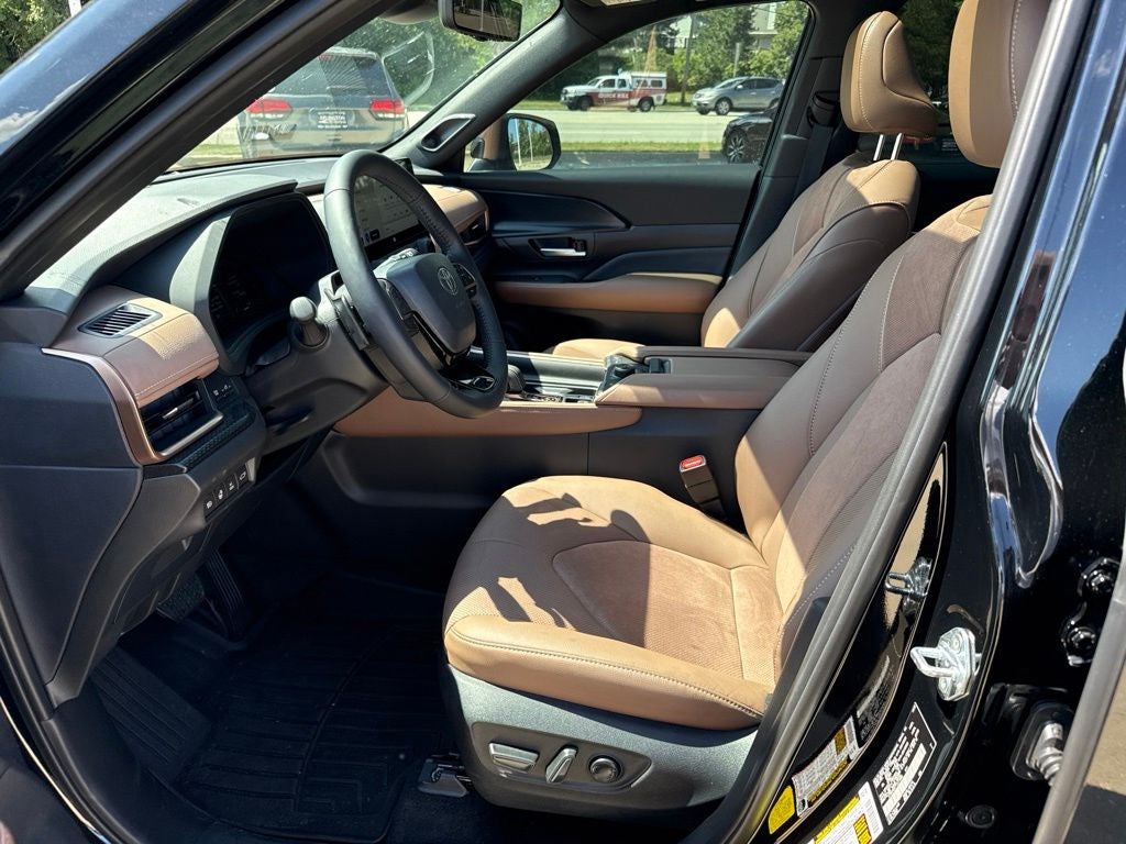 2026 Toyota Grand Highlander Hybrid MAX Platinum