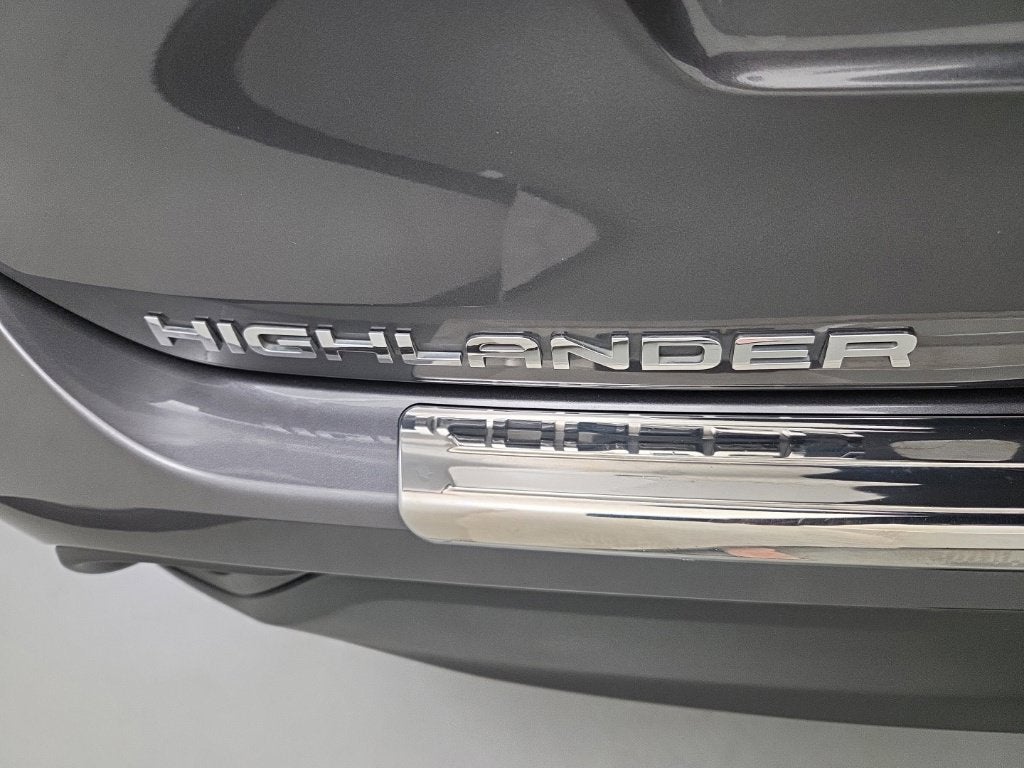 2023 Toyota Highlander Hybrid LE